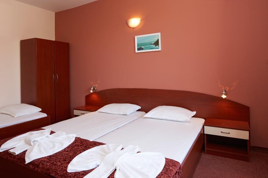 Guesthouse Kirov Равда Екстер'єр фото